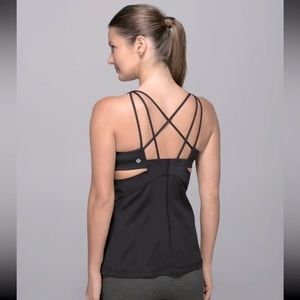 Lululemon Exquisite Tank II. Also have matching leggings (sold separately)!